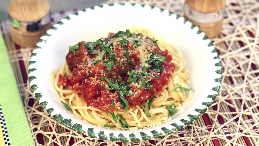 Ароматные митболы со спагетти